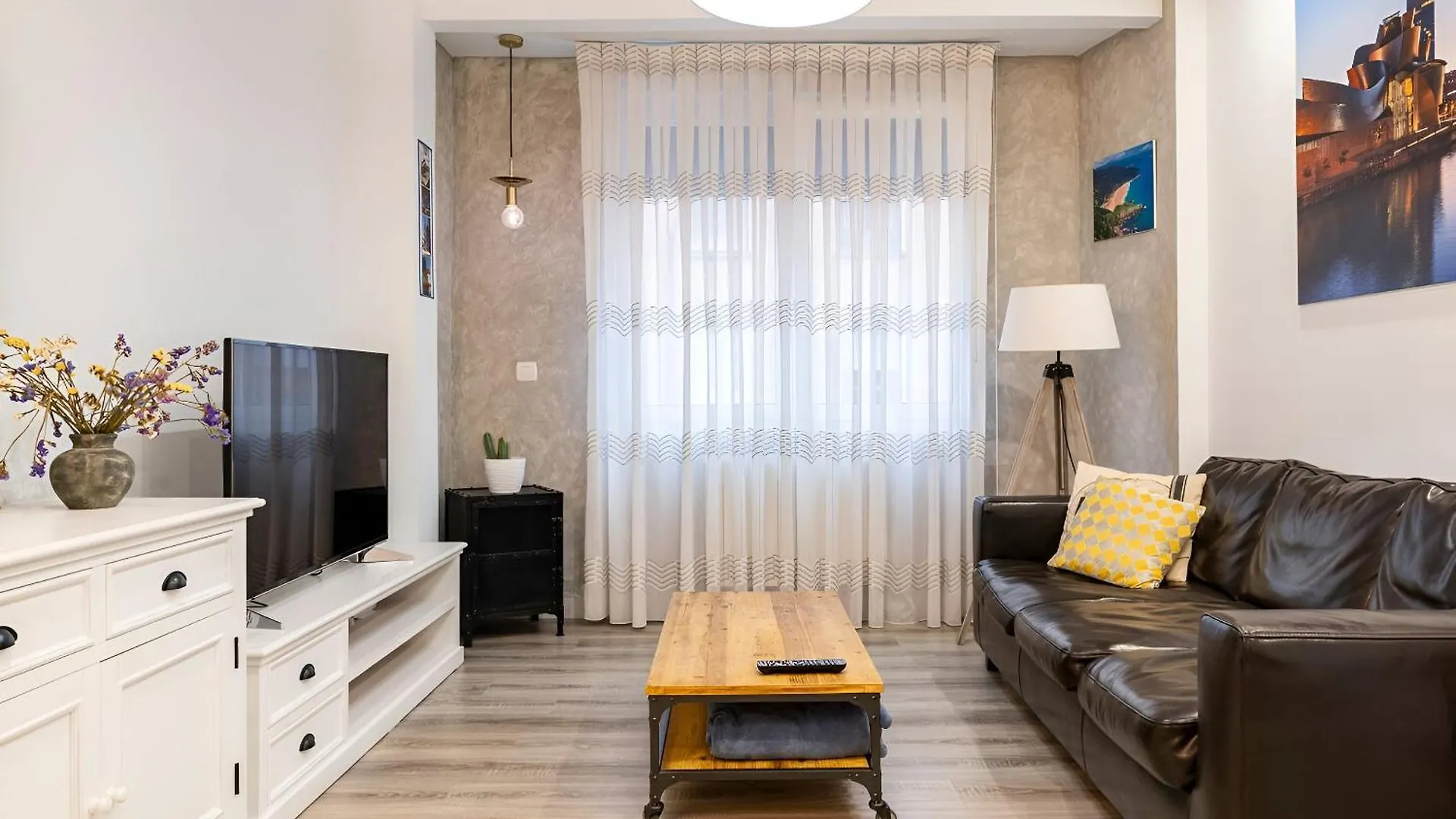 Amplio, Luminoso Y Moderno Cerca Del Casco Viejo Apartment Bilbao Spain