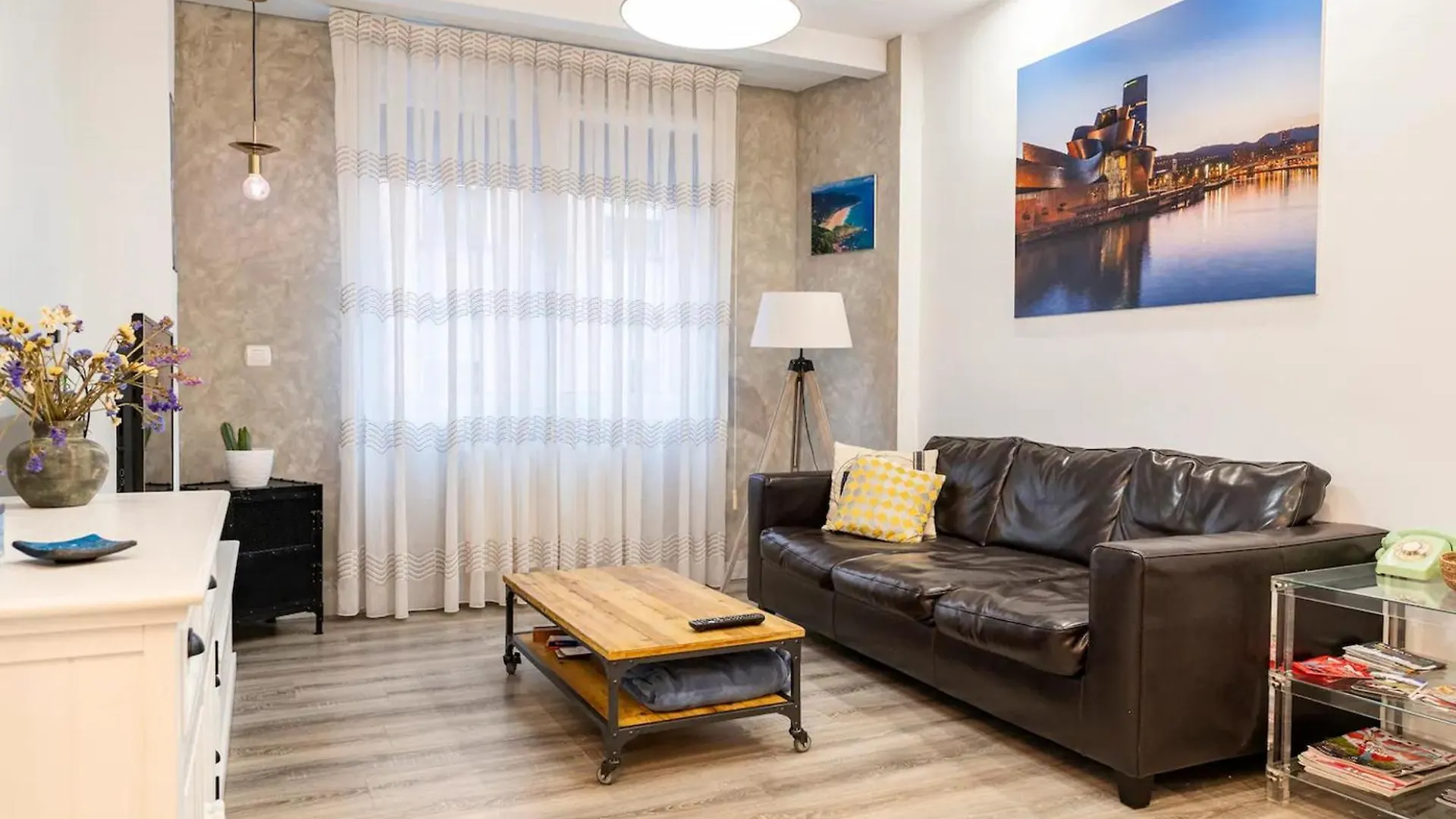 Amplio, Luminoso Y Moderno Cerca Del Casco Viejo Apartment Bilbao Spain